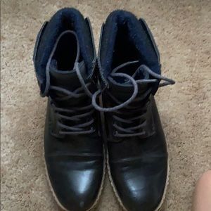 Men’s leather boots size 10